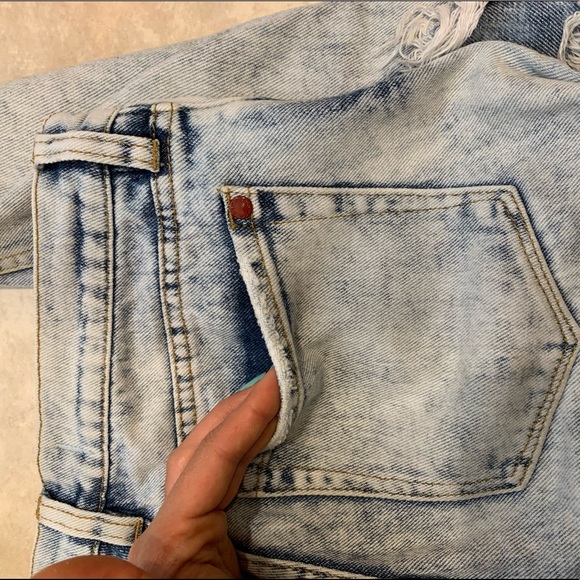 Pacsun Bullhead Acid-Wash Jeans - Picture 6 of 8
